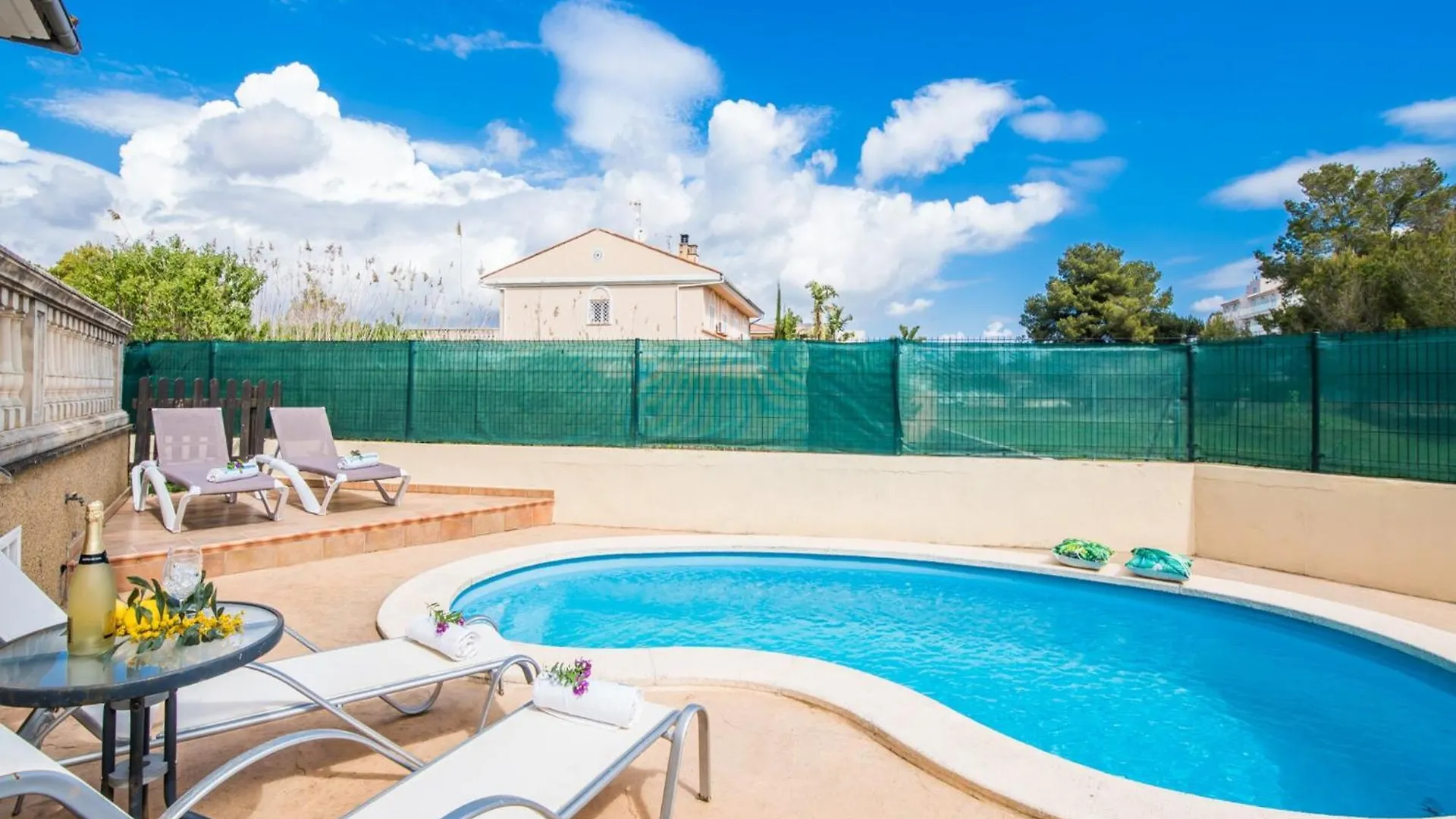 Holiday Home In Playa De Muro Espagne